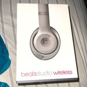 Beats by Dre studio wireless